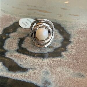 Noa Zuman (Israel) Hammered Sterling Silver Ring with White Pearl Center Size 7